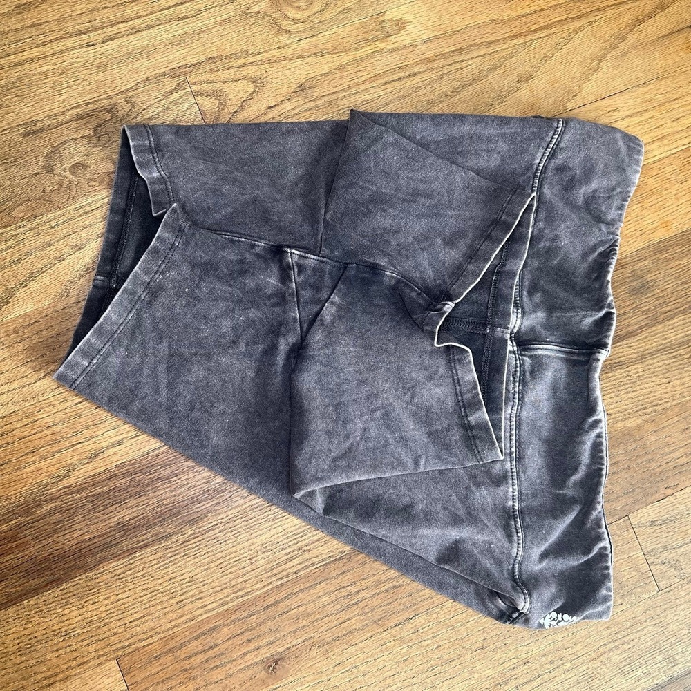 SOLD
by Free People Gray Athletic biker Shorts size Large - Picture 8 of 9